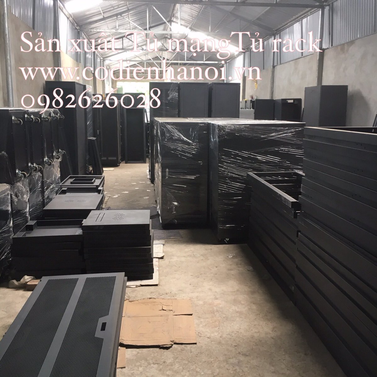 bienhv's tweet photo. #rack19 giá ko thể tốt hơn đang sẵn hàng các loại 6u, 10u, 12u đến 42u 0982626028 https://t.co/bnL80699Mj https://t.co/8pyQr4pzpw
