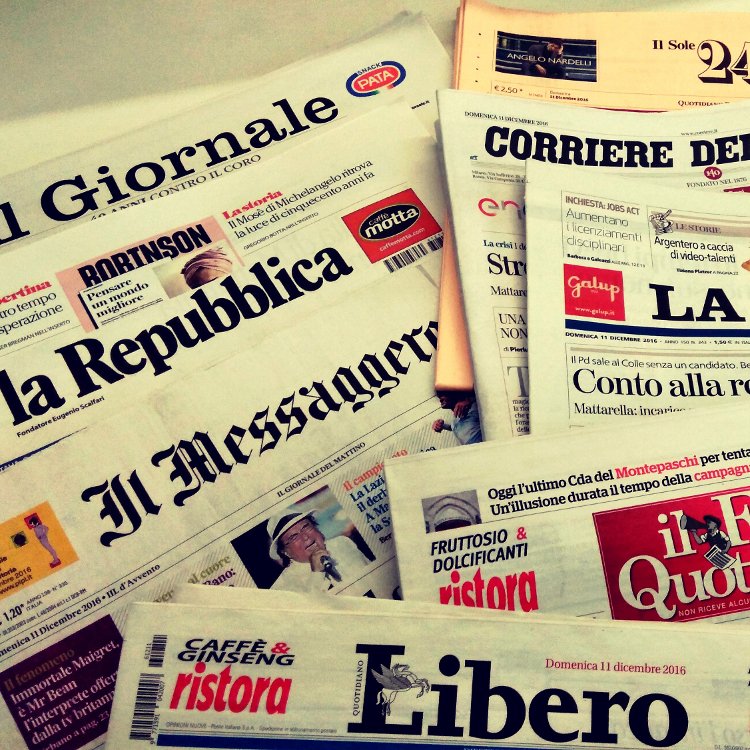 RaiNews's tweet photo. L'attacco su Champs Élysées a #Parigi e il caso #Anac sulle prime pagine dei giornali in edicola: la fotorassegna → https://t.co/0vVhPXONUx https://t.co/wFwrjBcUfo