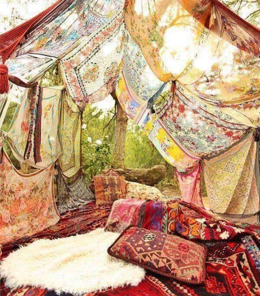 LisaEli25800904's tweet photo. #futurehomedecor #ILove #VibrantColors #ExoticSets #dreamgoals #futurehomegoals https://t.co/WOt5PlYs7t