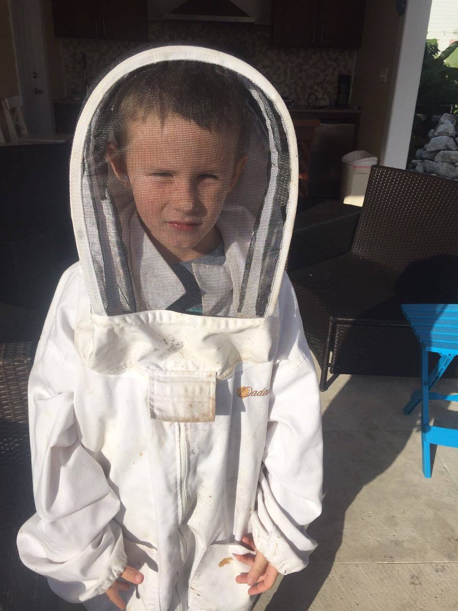 Trail learning all about beekeeping #ivanvarter #teachthemyoung #saveingbees #savethebees #conservation #educationmatters