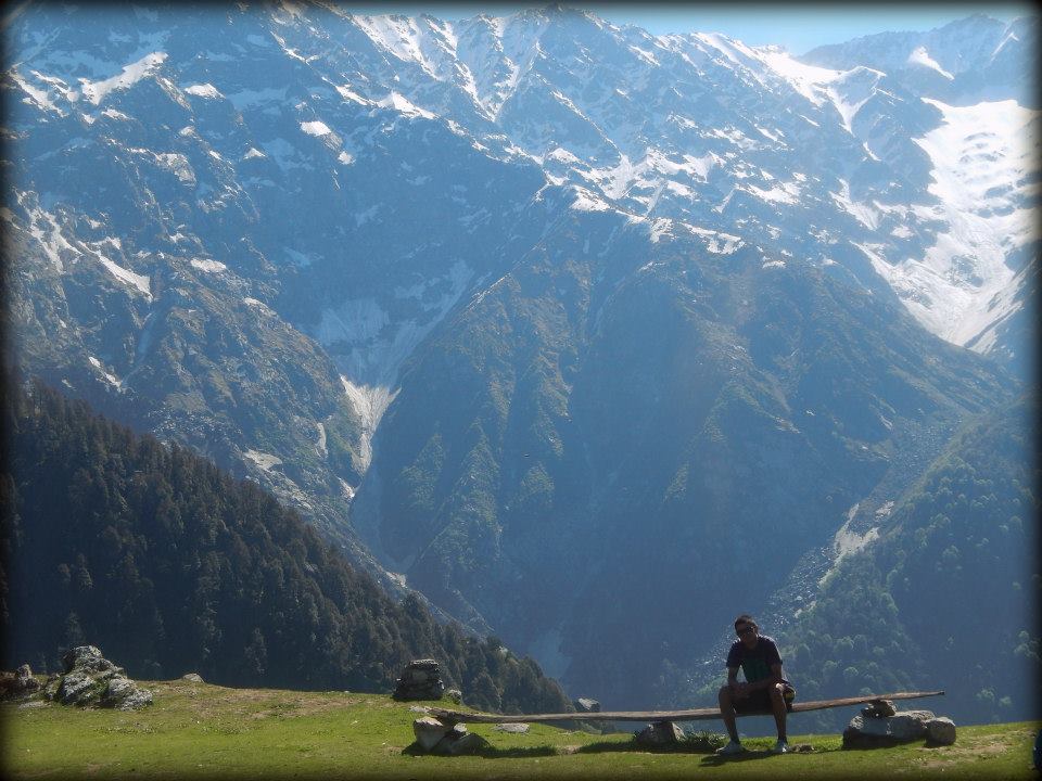 GypsieWanderer's tweet photo. Contact 09732717001 for #TriundTreks #Himachal #Dhauladhar #Trekking #Holiday #WeekendTreks https://t.co/Ig8yavoJEH