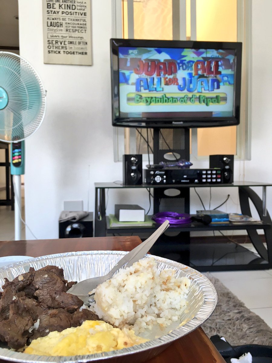 mainedcm's tweet photo. Watching Eat Bulaga while having lunch here sa set! 🤗 #simplejoys https://t.co/Hqm3yTjg6K