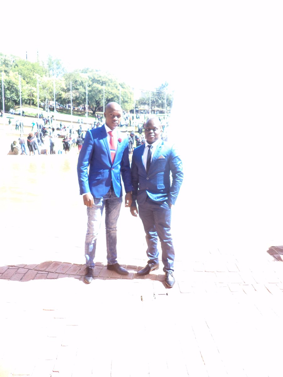 vusumuzijacob's tweet photo. #UJGraduationSession #UJgraduates https://t.co/uj8M0KvhnS