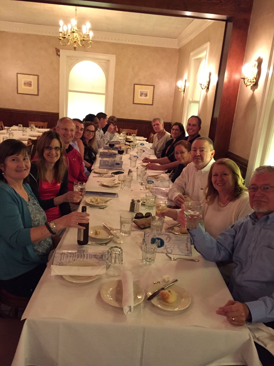 grillinwt's tweet image. Mountain States chapter leaders enjoying good company and crab cakes in Baltimore at #cpcu17 Leadership Summit.
