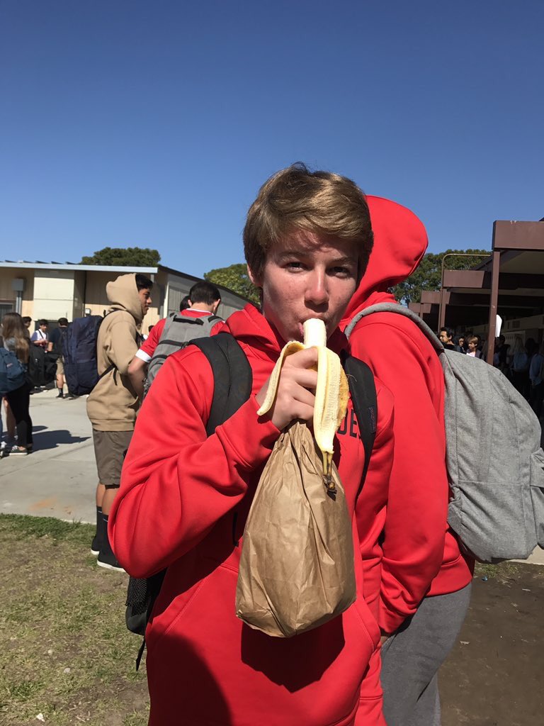 BananasPvhs's tweet photo. https://t.co/2DluKYLBWo