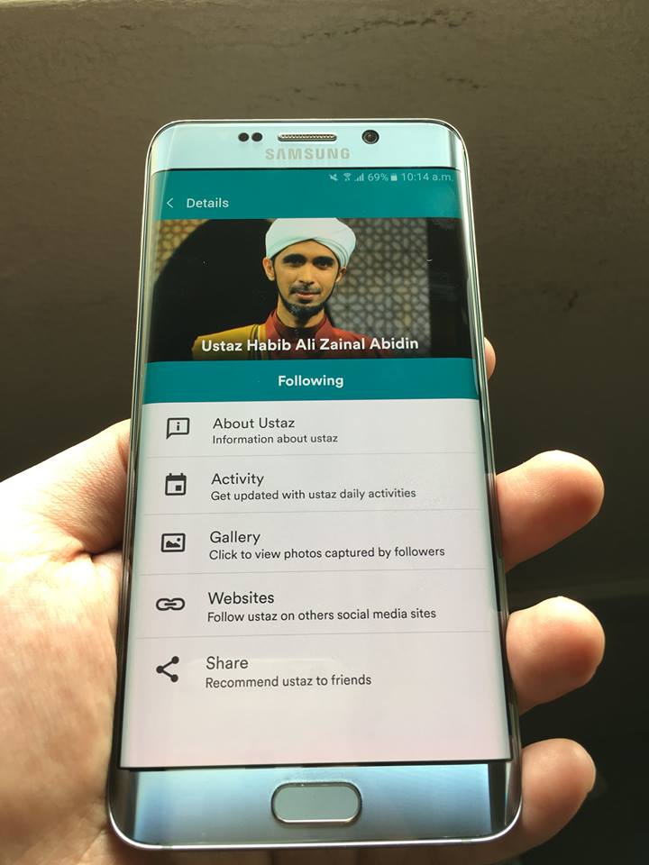 Follow ustaz kegemaran anda di iMasjid app dan anda tidak akan terlepas mengetahui jadual kuliah mereka samada di masjid atau di televisyen.