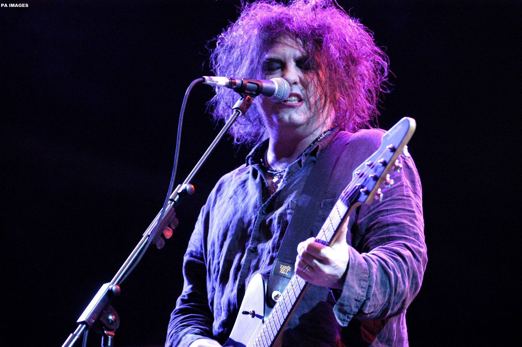 Happy Birthday Robert Smith! What\s your favourite Cure song? 