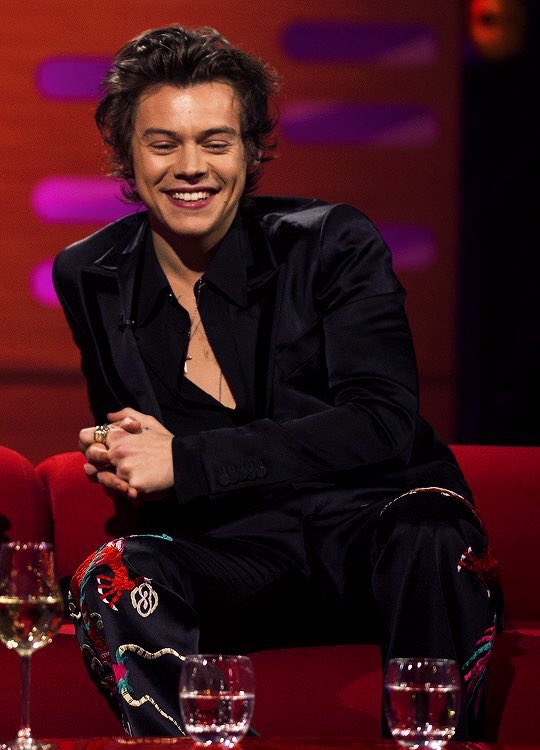 I wanna be your favorite boy. I wanna be the one that makes your day, the one you think about as you lie awake