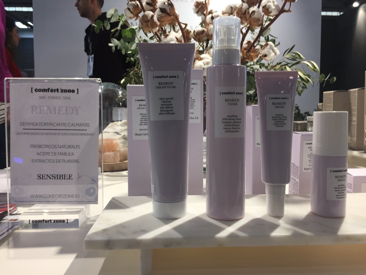 ComfortZoneEs's tweet photo. El confort instantáneo para pieles sensibles...... #Remedy by #comfortzone #Piel #sensible #sostenibilidad https://t.co/bVlGyE2faB https://t.co/Gx3nEDtmLB