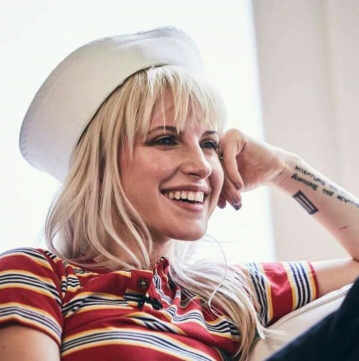 tayley on Twitter: "When Hayley Williams smiles, the world smiles  https://t.co/QKUITgLAlw" / Twitter