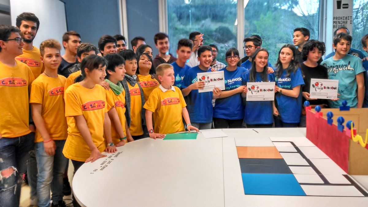 Tecno_Logics's tweet image. Felicitats! #RoboCAT17 @InsBellvitge @ampaibellvitge @LHEDUCACIO
