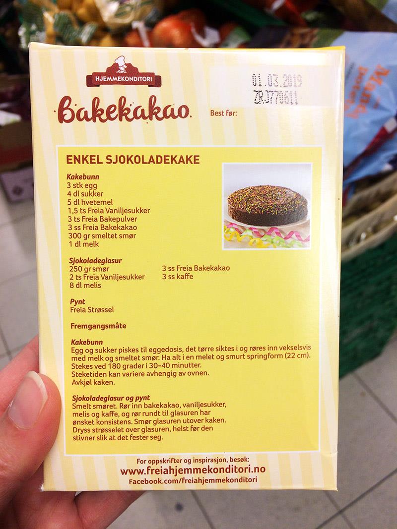 uleselig's tweet photo. Selv om det er lenge siden Freia kom med ny, lesbar emballasje på bakekakaoen, er det aldri for sent å lage kake med en så lesbar oppskrift😋 https://t.co/D4gFVplDPj