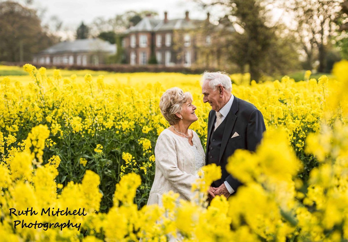 RuthMitchPhoto's tweet image. The very lovely Elaine and David, what a wonderful day @SolbergeHall