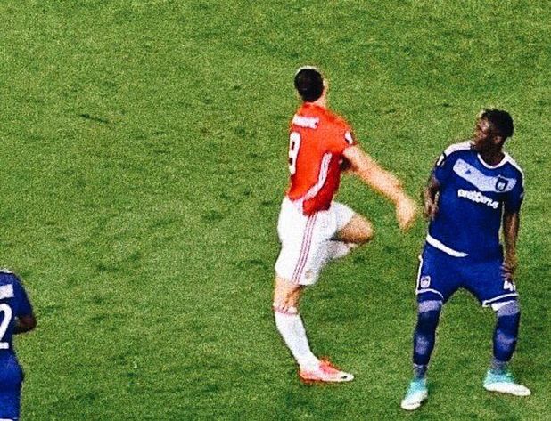 İbrahimovic'in şoke eden görüntüsü buff.ly/2pK6w2Y Bütün stat dondu kaldı