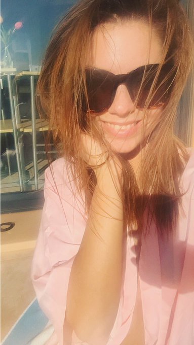 Hello from sunny Spain💗 https://t.co/O73ChFYN7U