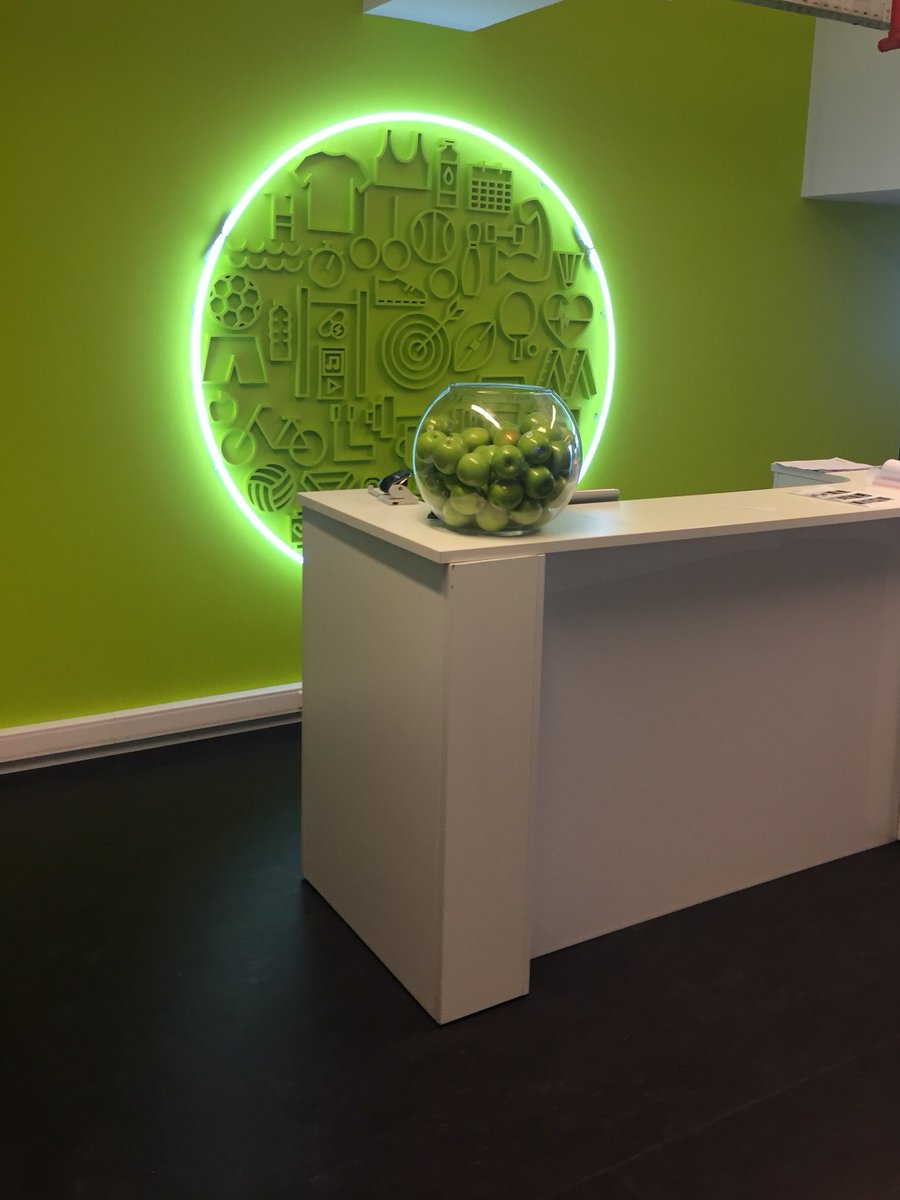 We zijn nu ongeveer een maand actief in de #bedrijfsfitness van #deloitte! Thanks coaches! #fitlife #corporatefitness #amitabhasports