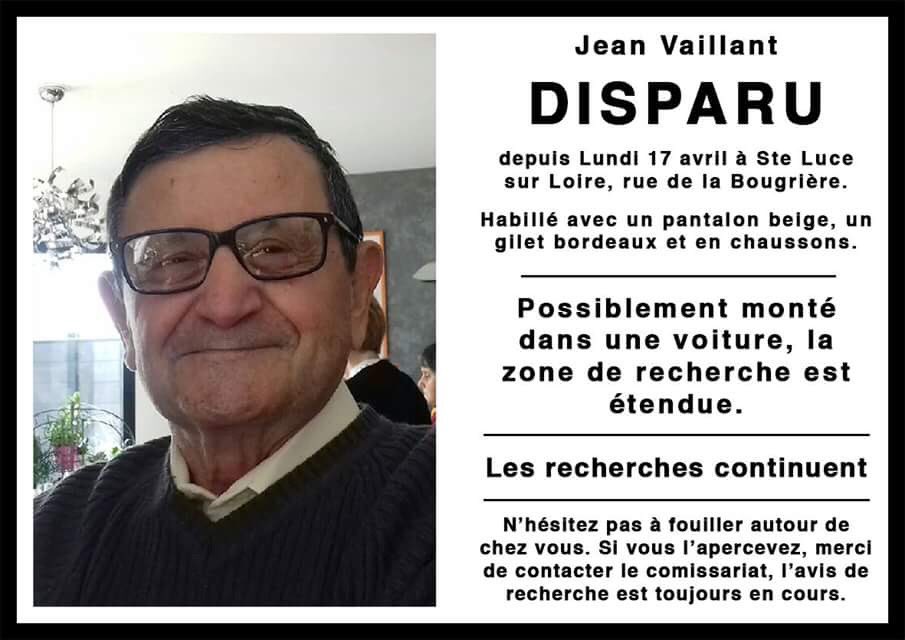 AnBerrou's tweet image. Mon papi est tjr porté disparu. La police double les renforts et incite à chercher (fossés, jardins...). Voici la nvlle annonce plus précise