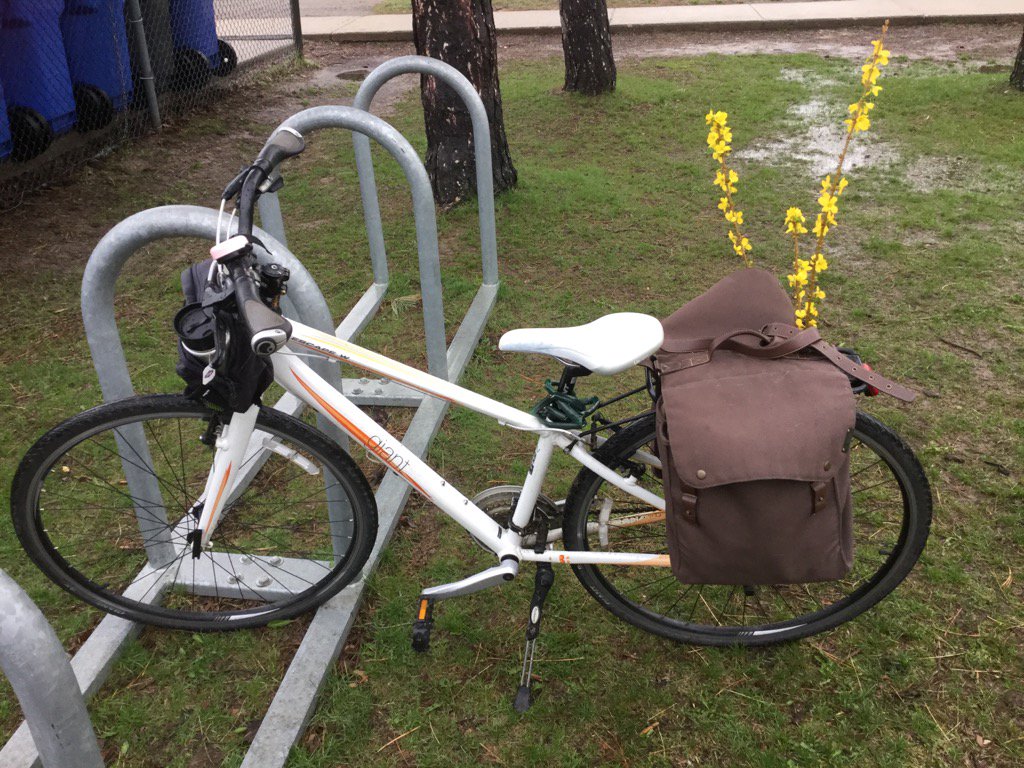K6Rockets's tweet photo. Celebrating Earth Day with a 2 wheel ride to school! #earthweekrps @RPSGREENTEAM https://t.co/eAVwiCtVKP