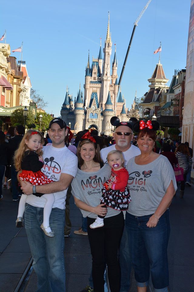 BigFrogCumming's tweet photo. Do your summer plans include graduation, vacation or family reunions? We can make a custom t-shirt for that! #customtshirt #vacationplans https://t.co/hNa3pX5aGZ