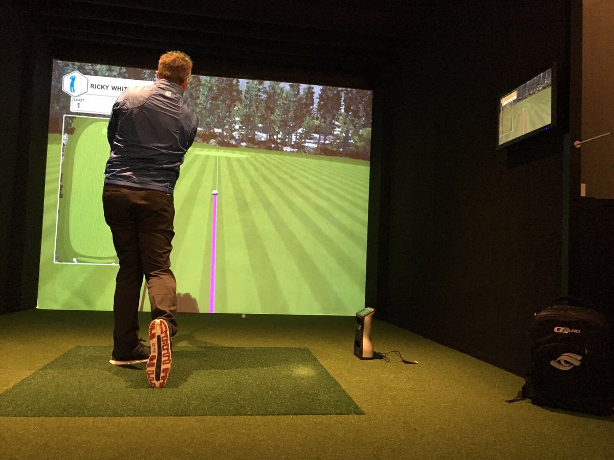 ForesightEurope's tweet photo. The first ever #golf ball to be hit in Northern Ireland on the #GCQuad #KnowYourNumbers #StrikeMatters #TrustCameras #FSX β³οΈπ·ποΈπ https://t.co/1GW0HX8SwP