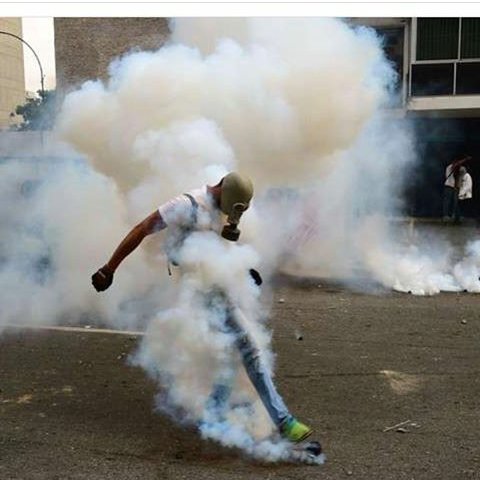 beyondmarvel's tweet photo. We fight 4 our freedom, for a country without dictatorship, and our public services (police) treat us like shit throwing us gas and bullets https://t.co/7hOr0Of6qj