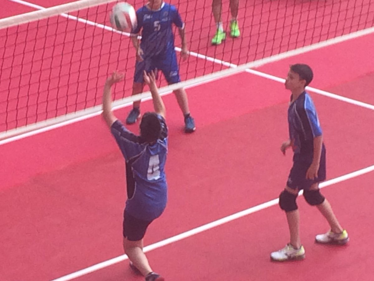AragonVb's tweet photo. [DIRECTO] Tiempo muerto de @jpelli13 tras un mal comienzo de Aragón en el tercer set. #ARA 1-5 #MEL. #CESAVB17 #AragonVB https://t.co/a8DKgDA0BF