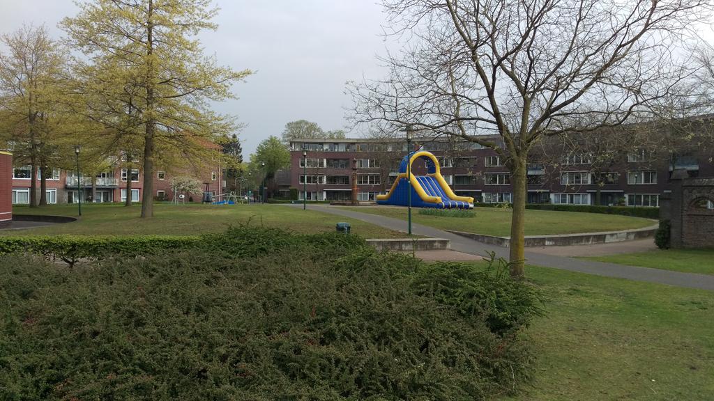 Mooi hoor! Klaar voor de start #Koningsspelen met de <a href="/Leefdeurne/">Leef! Deurne</a> Fun Run! Aan enthousiasme ontbreekt het niet.