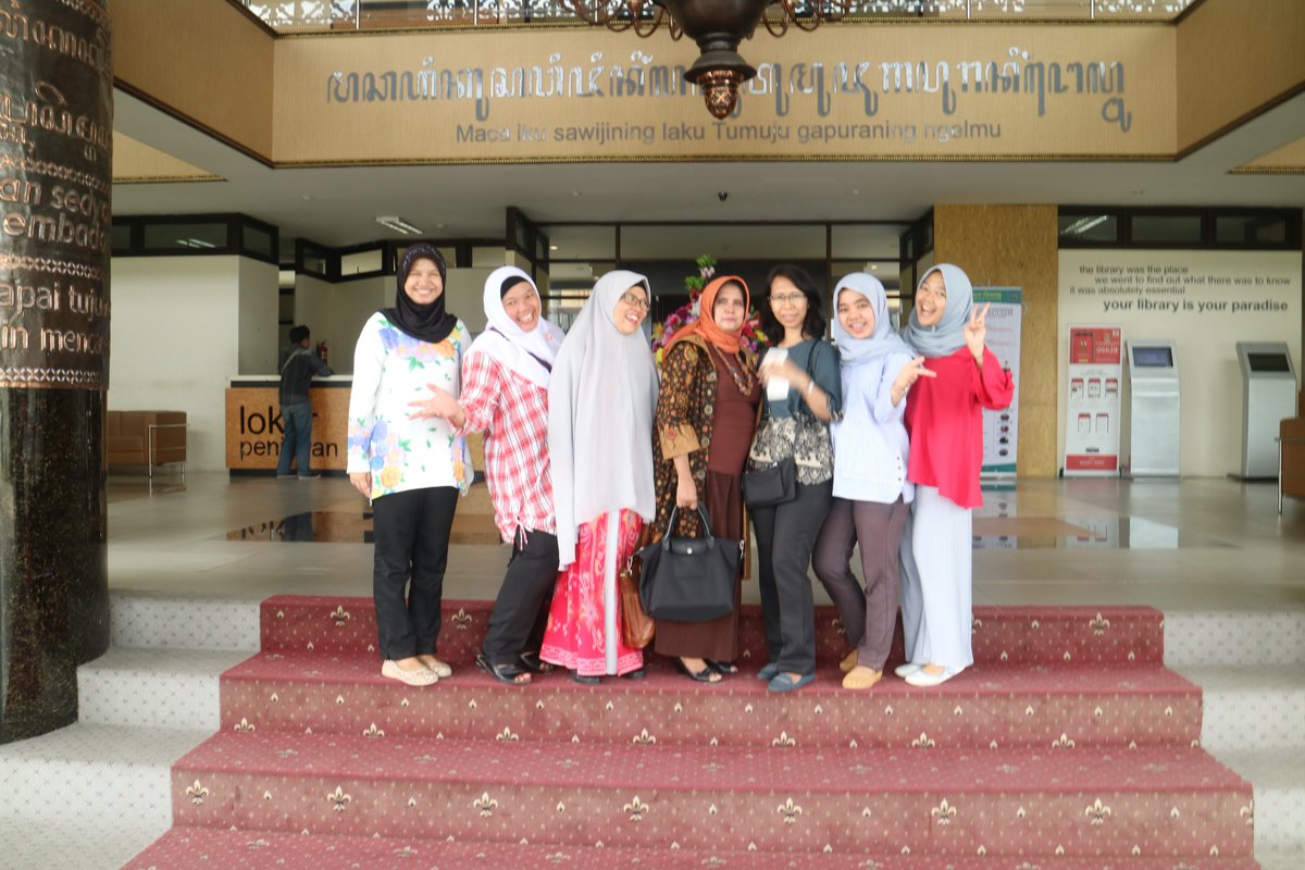 Usakti_Library's tweet photo. Studi banding ke Gedung Badan Perpustakaan dan Arsip Daerah Yogyakarta
(8 Februari 2017) #StudiBanding #UsaktiLibrary https://t.co/ZLrCYHUAKB