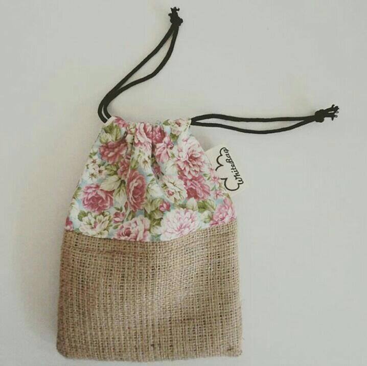 myWhiteBag's tweet photo. Every flower is a soul blossoming in nature, happy longweekend 🎉
.
.
Material : floral + burlap .
.
#mywhitebag #mywhitebagdrawstring https://t.co/gfBXu8TWXd