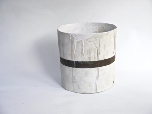 2ndfloorstudios's tweet photo. Sculptural and ceramic forms exhibiting today @noformatgallery Work from @hmceramics Helen Carnac & Chris Baxter #three100 Fundraising https://t.co/vo5rqvrTv0