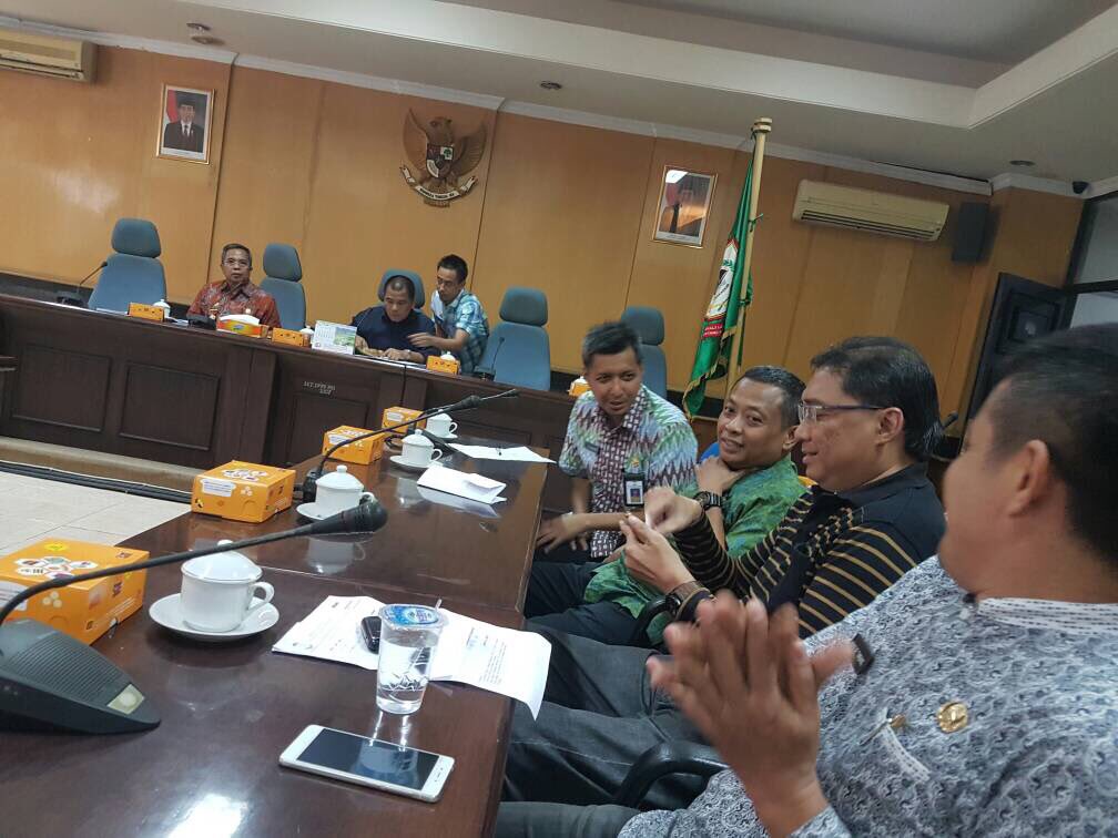 DPruangMKS's tweet photo. Rapat Expose &amp; Progres Pembangunan Kawasan CPI di Kota Makassar @Ruang Banggar DPRD Kota Makassar.
#penataanruang
#makassarduakalitambahbaik https://t.co/N1fnABgNB4