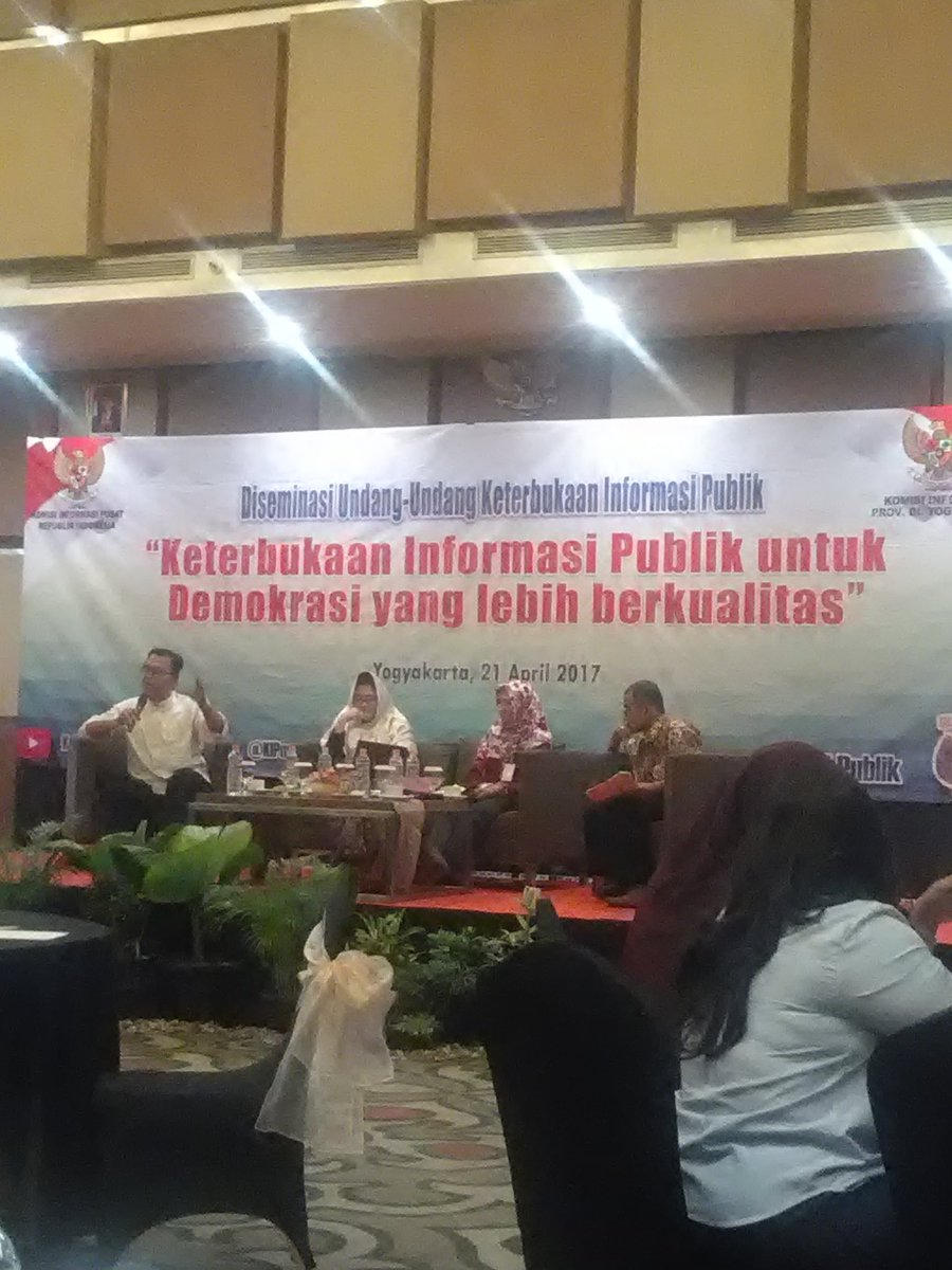 Shaifudin2016's tweet photo. Diskusi "Diseminasi UU Keterbukaan Informasi Publik" #KIPRI https://t.co/FcWvzvUKKQ