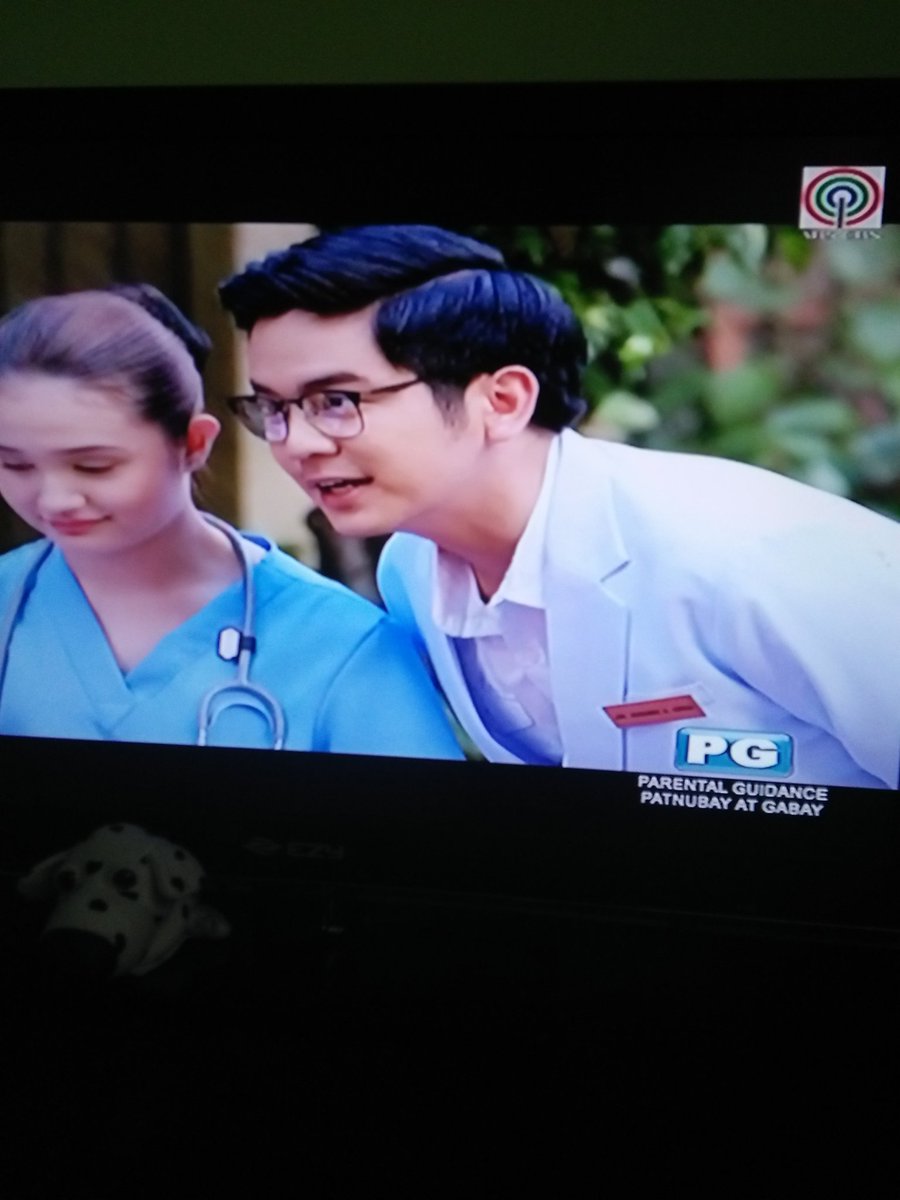 AntiPabebe101's tweet photo. Gwapo naman ni Doc. Z, kung yan doctor ko ok lang kahit araw araw may saket! 😂😂 @iamjoshuagarcia 

#TGLTheUnforgettableFinale https://t.co/iMNNe5ONj0