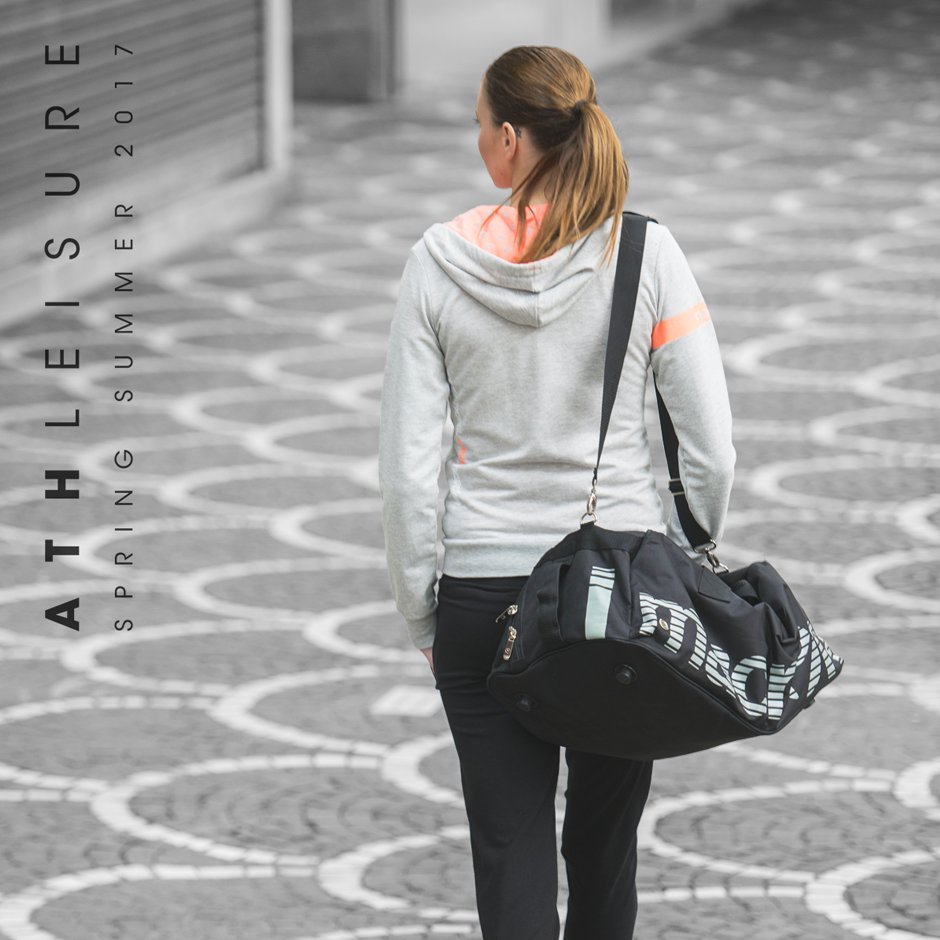 MacronSports's tweet photo. Unbrushed sweatshirt full zip with Sofia hood is ideal to wear before and after workouts. Discover now: https://t.co/lWvs4uH2AL #BeMacron https://t.co/DwvYLz7XE0