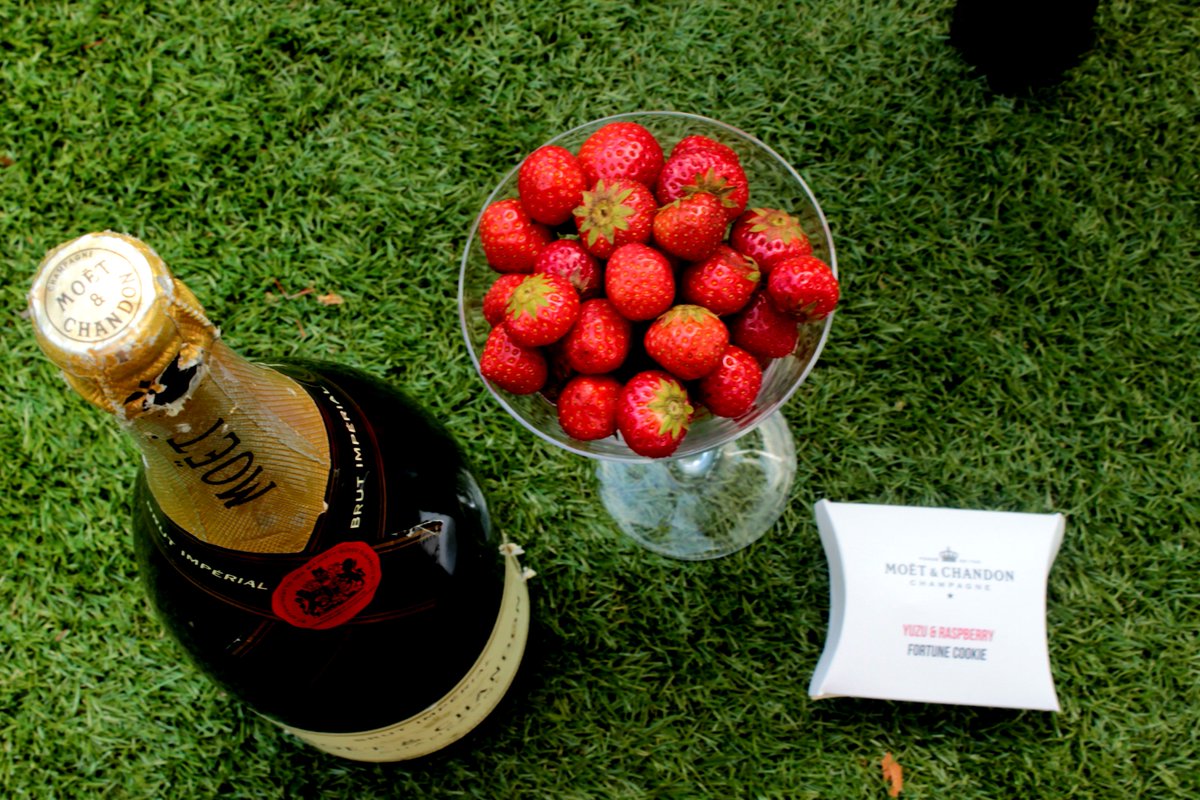 Fridays are for fizz and Friends! Jon us@Macberystede and start the weekend in style 0344 879 9104