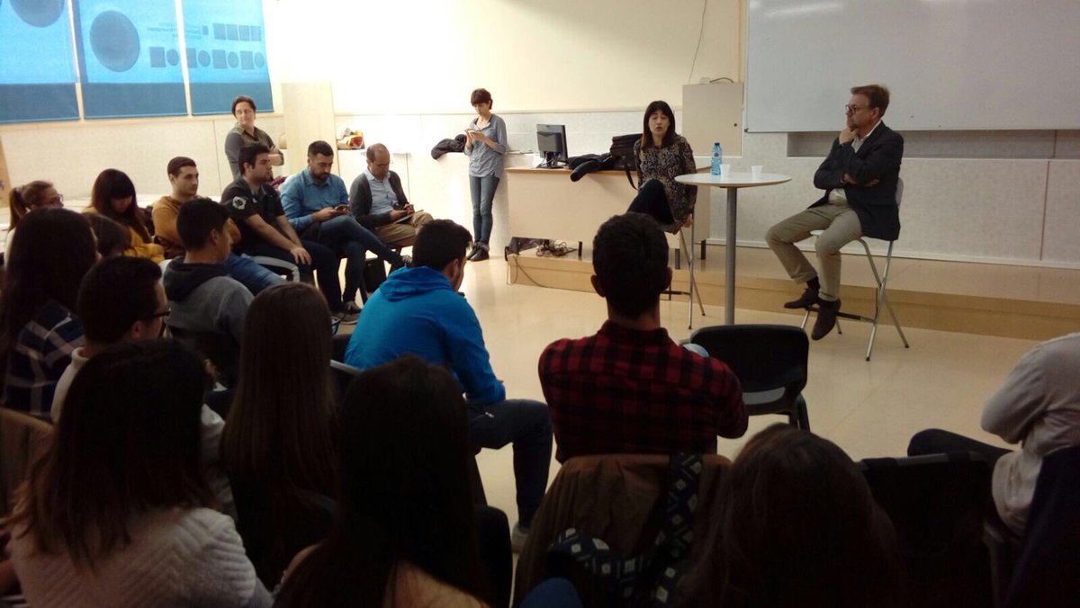 CEFPNuria's tweet photo. Avui ens visita l'alcaldessa de Gavà @raquelsjimenez!!! Ara mateix manté una conversa amb els alumnes de finances!!! #femAF #femAD #femNúria https://t.co/9kv2zgV769