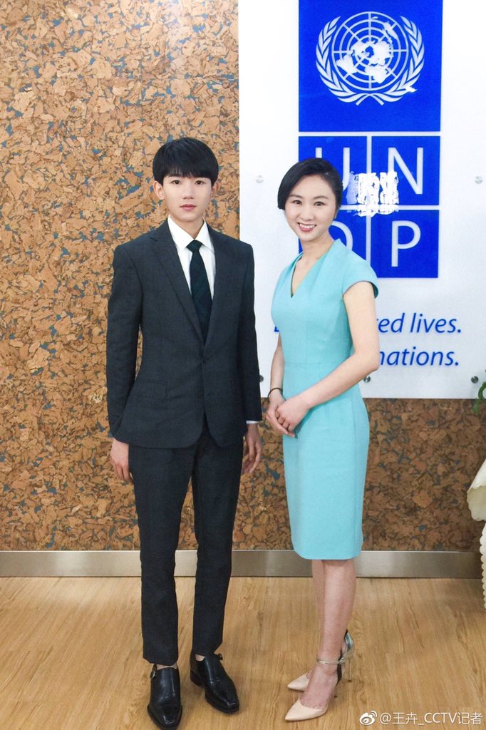 teensxboy's tweet photo. Wang Yuan CGTN Culture Express Interview 
▶link (engsub) : https://t.co/SkqPYRYYBE https://t.co/quLoRZi1mn