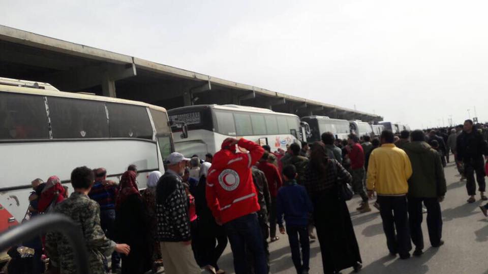 GattoLugano's tweet photo. #Syria Evacuation progress from #Fouaa & #Kefraya continues, follow @HoseinMortada for updates during this day https://t.co/GzlO28p9Qs https://t.co/Y0GqFSByjJ