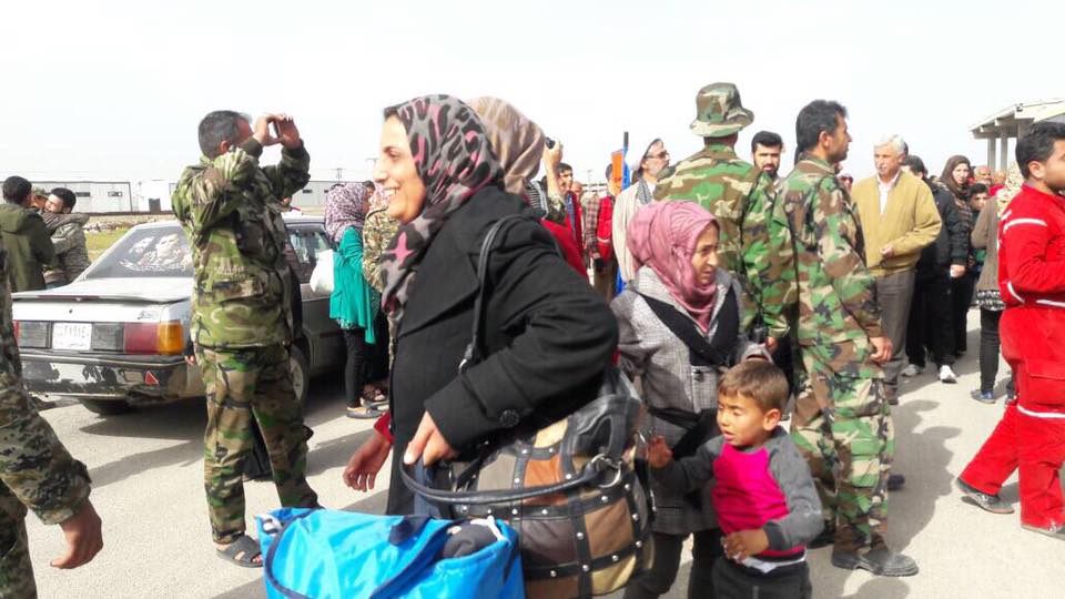 GattoLugano's tweet photo. #Syria Evacuation progress from #Fouaa & #Kefraya continues, follow @HoseinMortada for updates during this day https://t.co/GzlO28p9Qs https://t.co/Y0GqFSByjJ