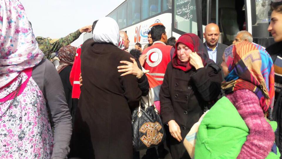 GattoLugano's tweet photo. #Syria Evacuation progress from #Fouaa & #Kefraya continues, follow @HoseinMortada for updates during this day https://t.co/GzlO28p9Qs https://t.co/Y0GqFSByjJ