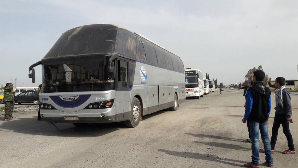 GattoLugano's tweet photo. #Syria Evacuation progress from #Fouaa & #Kefraya continues, follow @HoseinMortada for updates during this day https://t.co/GzlO28p9Qs https://t.co/Y0GqFSByjJ