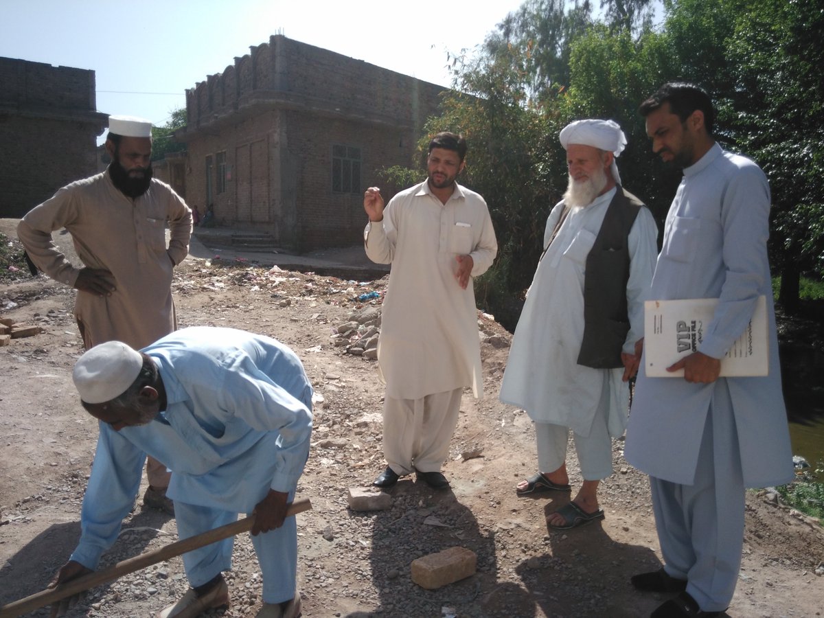 SABAWONPak's tweet photo. #urbanWASH
Facilitated latrine wld b built n Madrasa Afrido Gharai, SMT-I, Psh as Proj Man Shakeel visited Madrasa site alng wd local cleric https://t.co/uQGyX8WKRS