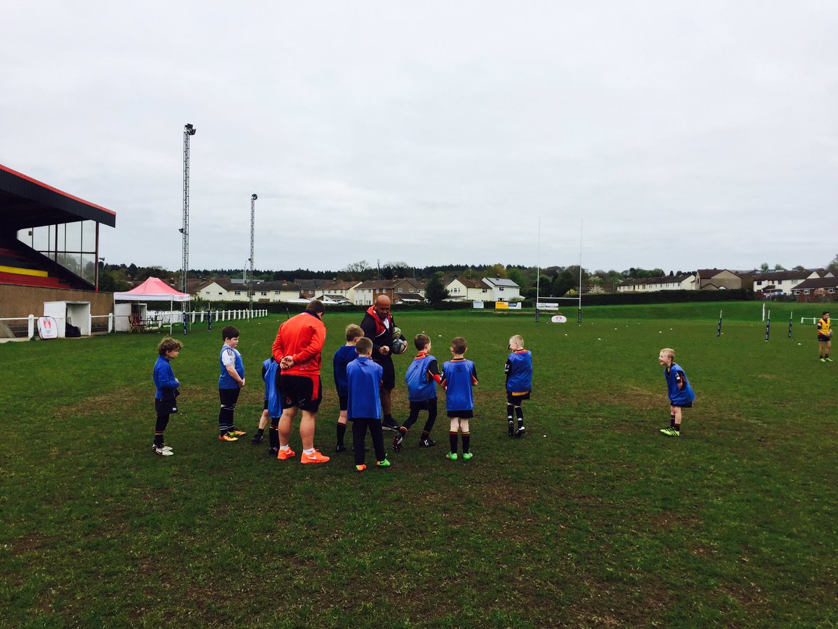 GR_CommunityDpt's tweet photo. Day 2 underway of our @gloucesterrugby #JuniorRugbyCamp @cinderfordrfc #SnakeTag https://t.co/qZeR0jy9dw