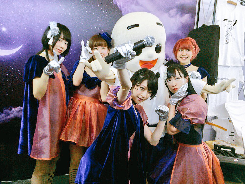 colorpointe's tweet photo. ThailandComicCon 
1回目、boothでの撮影会ありがとうございました♡
 #marukome 君とカラーポワントのツーショット✨✨

次は18:30〜‼️
お待ちしてます(⁎˃ᴗ˂⁎)

#カラポンタイ遠征
#thailandcomiccon https://t.co/JdTTwVvkdP