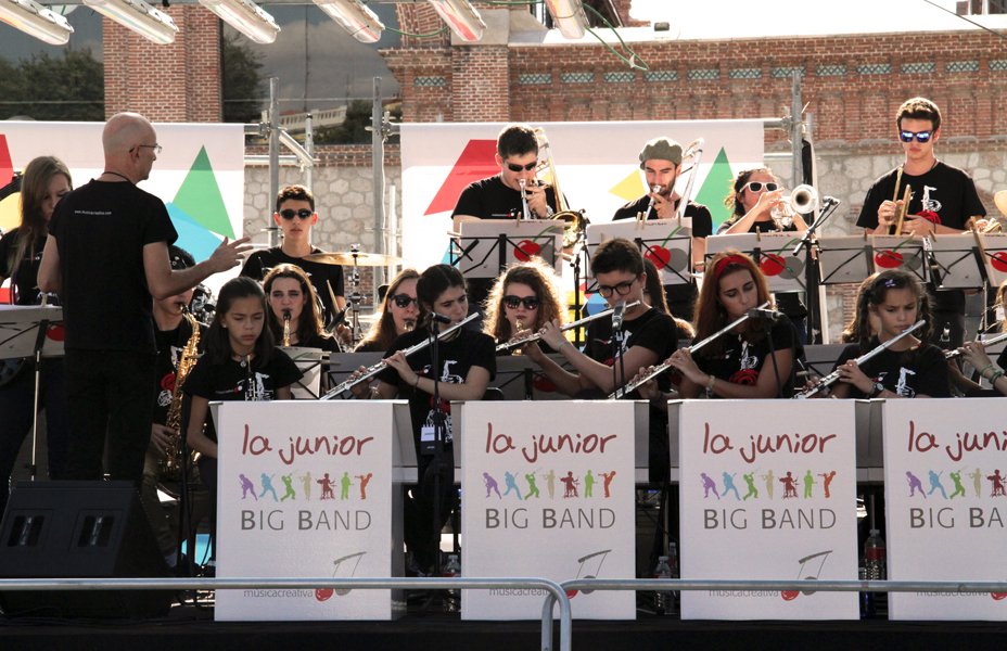 Mañana, concierto de la Creativa <a href="/juniorbigband/">Creativa Junior</a> en la verbena cultural de #Symphonos17 en la Plaza de Comendadoras bit.ly/2pYctFI