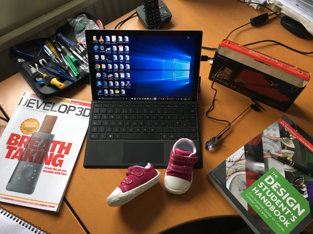 AndyMitchell14's tweet photo. My desk today. Life's so interesting isn't it? https://t.co/SKGMtl9JXF