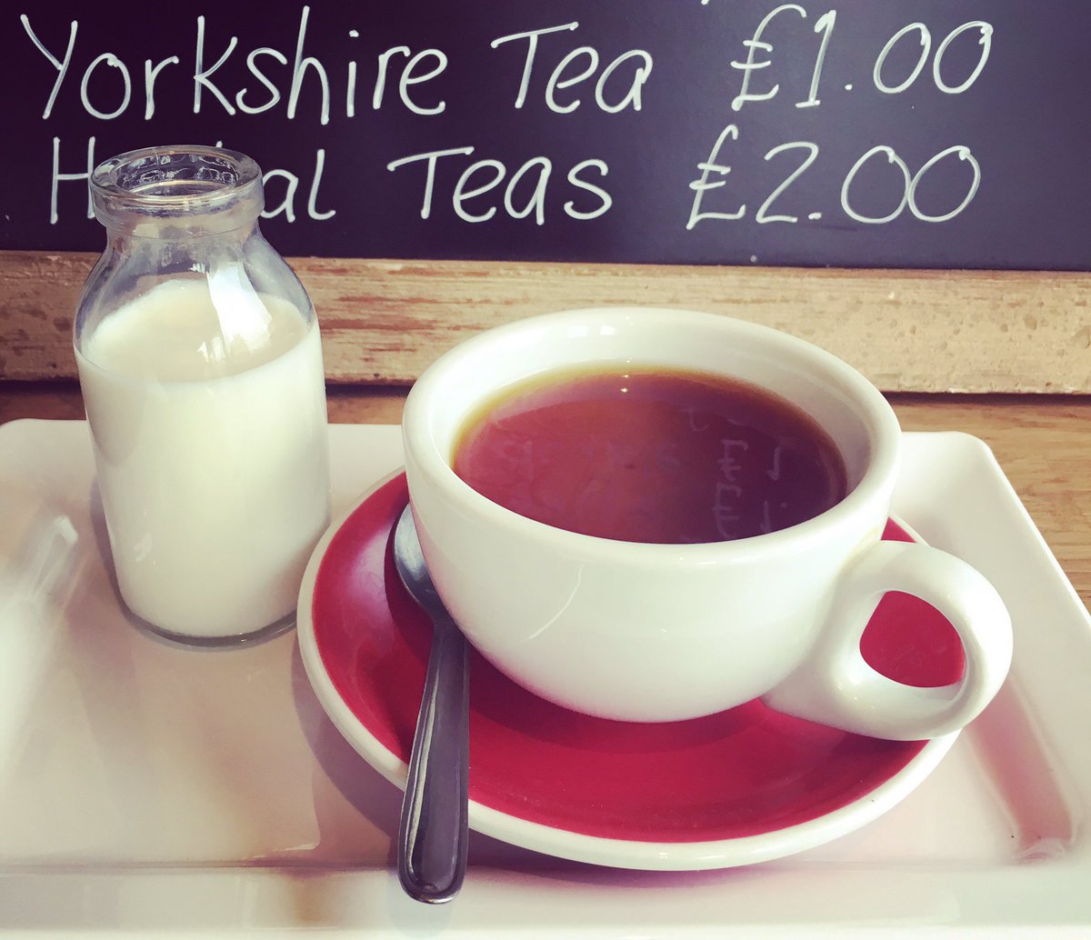 candyespresso's tweet photo. How do you have yours?
#nationalteaday #fridayfeeling #billericay #essex #tea #candybarespresso #teasesh 
https://t.co/i3RpxA9cgK https://t.co/Mee4CuZGVU