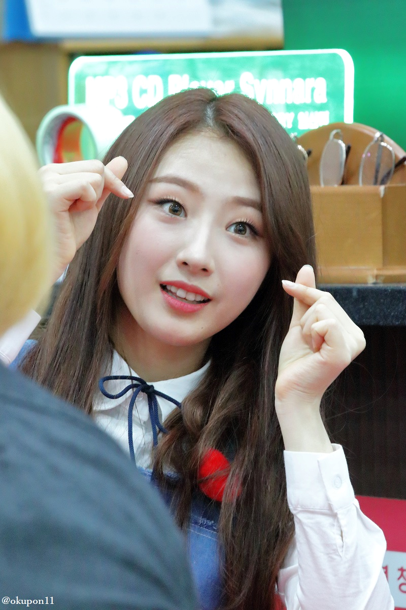 okupon11's tweet photo. 170319 #LOOΠΔ #이달의소녀
#LOONA #今月の少女
#HaSeul #하슬 #ハスル https://t.co/we2bViiShK