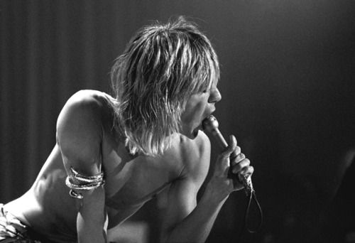 Iggy Pop 70 years young today. Happy Birthday Igg. 