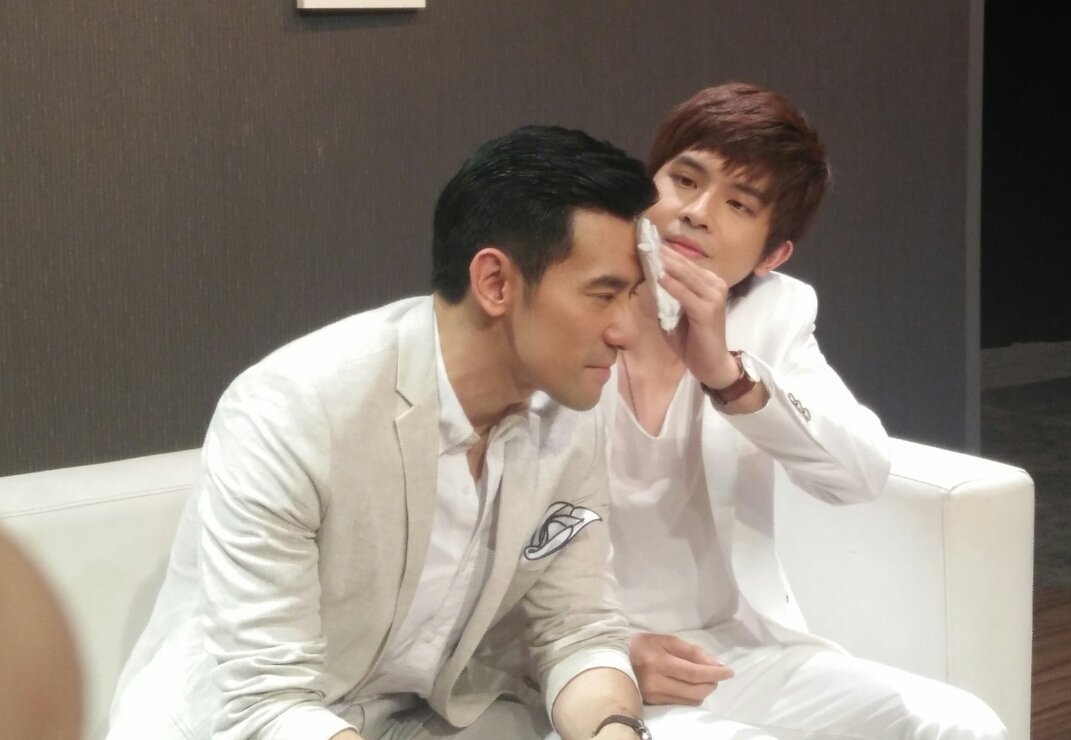 itsmectptrp's tweet photo. ซับเหงื่อๆ
#ไบร์ทฟาร์ม #อกหักมารักกับผม
#เด็กหมอ #togetherwithme
#Justyou
#LineTV2017 #tvthunder
#CGWORLD #CGameSupawit https://t.co/3PCoUgZRly